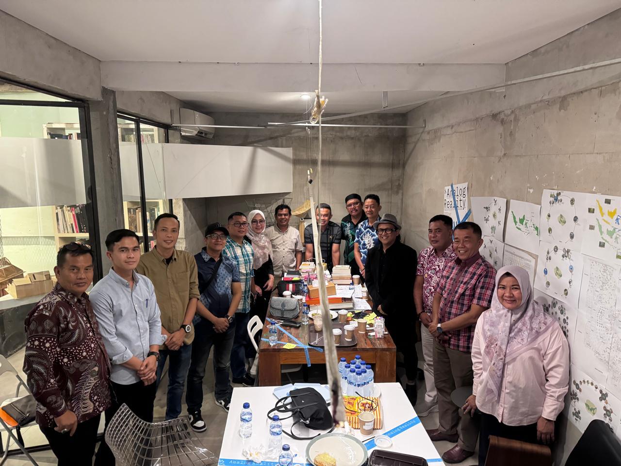 Presentasi Akhir Desain Arsitektural Pekerjaan Perencanaan Grand Desain Timbulun di Kantor Budi Prad