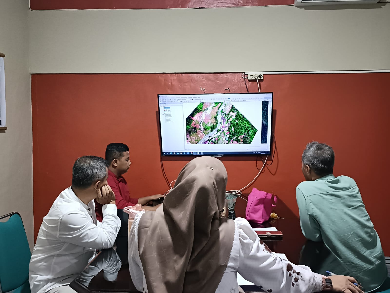 Pembahasan Tindaklanjut Pengambilan Data Perubahan Bentang Alam Pada Kawasan Koto Rawang Akibat Banj